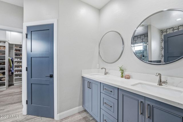 1251 E LOVELAND Lane, San Tan Valley, AZ 85140