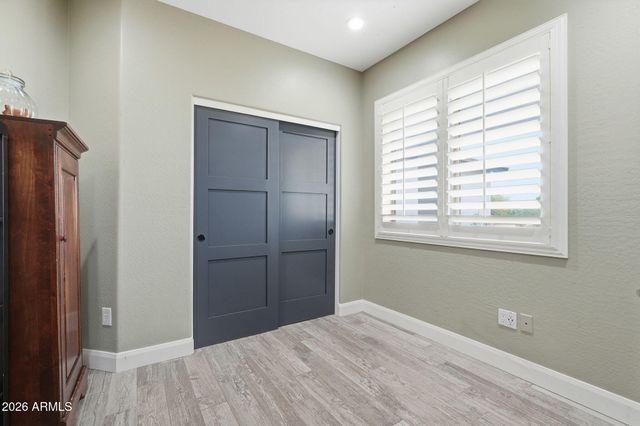 1251 E LOVELAND Lane, San Tan Valley, AZ 85140