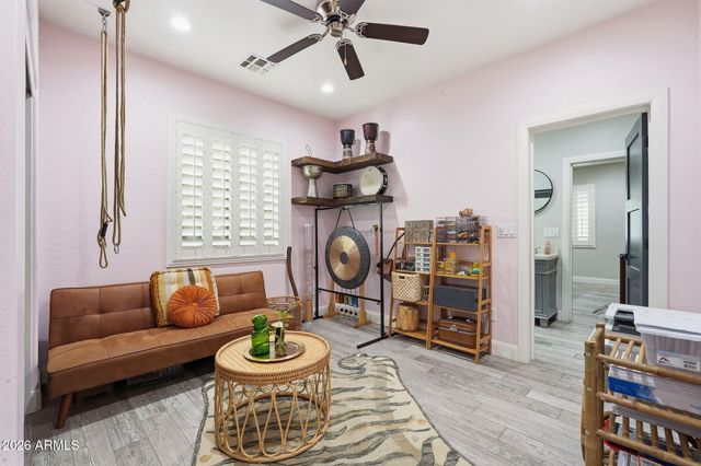 1251 E LOVELAND Lane, San Tan Valley, AZ 85140