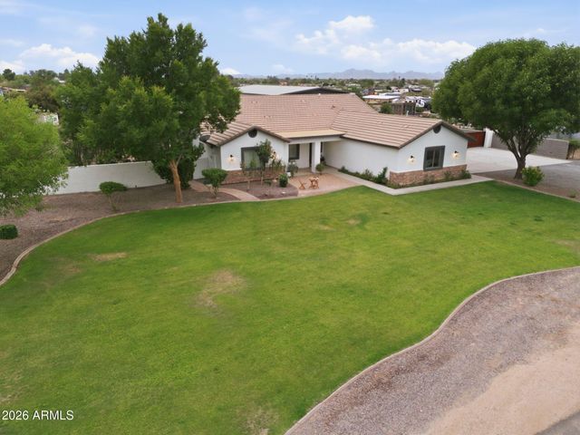 1251 E LOVELAND Lane, San Tan Valley, AZ 85140