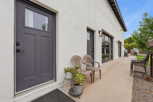 1251 E LOVELAND Lane, San Tan Valley, AZ 85140