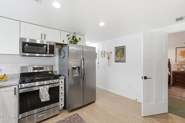 1251 E LOVELAND Lane, San Tan Valley, AZ 85140
