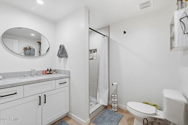 1251 E LOVELAND Lane, San Tan Valley, AZ 85140