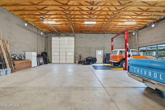 1251 E LOVELAND Lane, San Tan Valley, AZ 85140