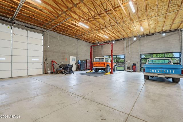 1251 E LOVELAND Lane, San Tan Valley, AZ 85140