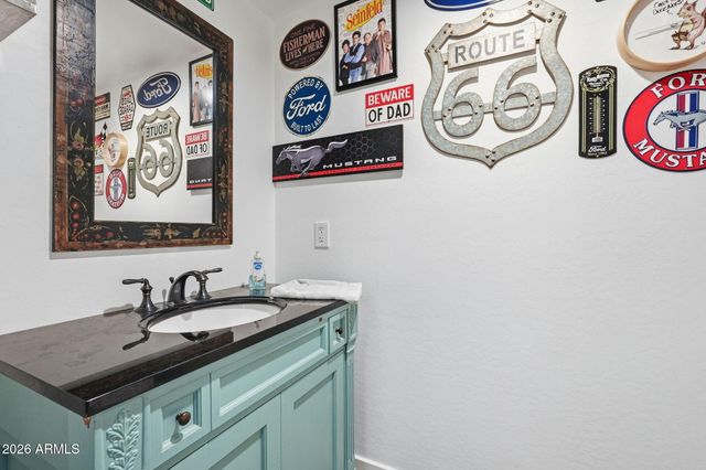 1251 E LOVELAND Lane, San Tan Valley, AZ 85140
