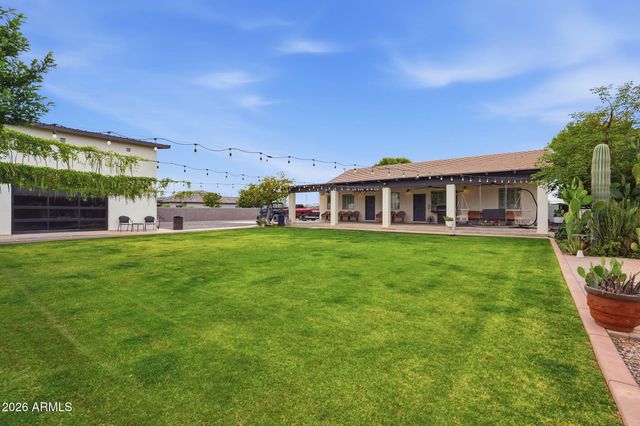 1251 E LOVELAND Lane, San Tan Valley, AZ 85140