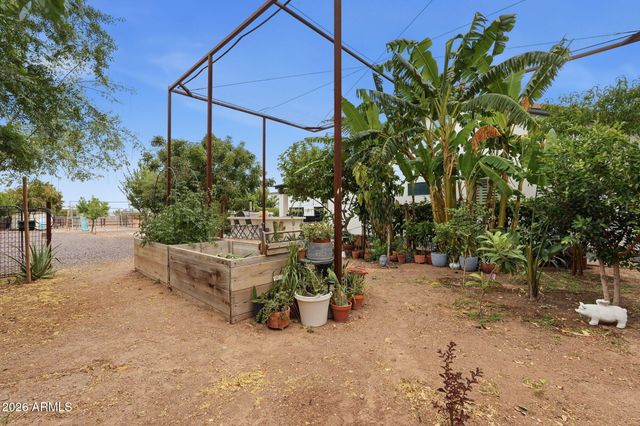 1251 E LOVELAND Lane, San Tan Valley, AZ 85140
