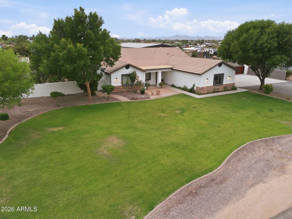 1251 E LOVELAND Lane, San Tan Valley, AZ 85140 — photo 5