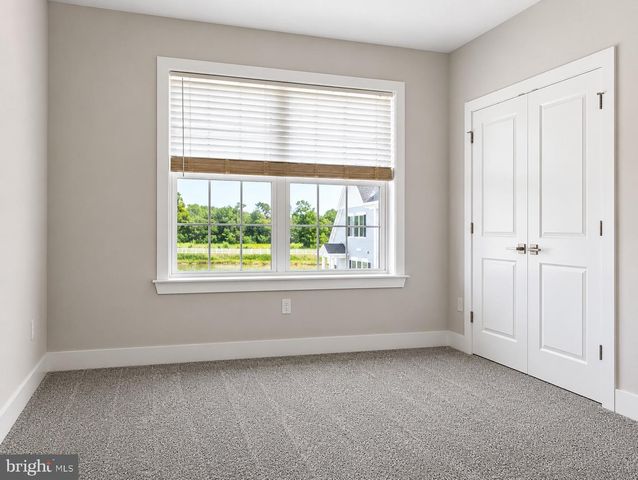 2906 JUSTIN DR, West Windsor, NJ 08550