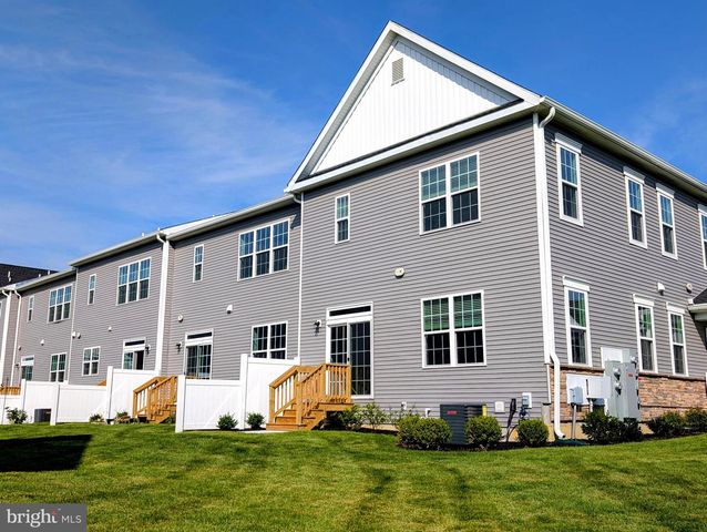 2906 JUSTIN DR, West Windsor, NJ 08550