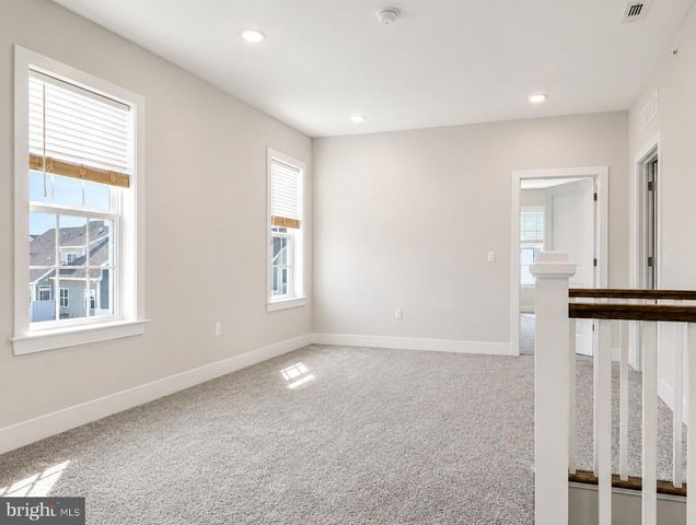 2906 JUSTIN DR, West Windsor, NJ 08550