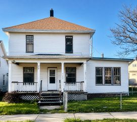 714 E 10th Street, Michigan City, IN 46360