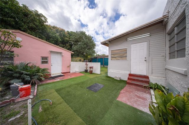 2744 SW 16th Ter, Miami, FL 33145
