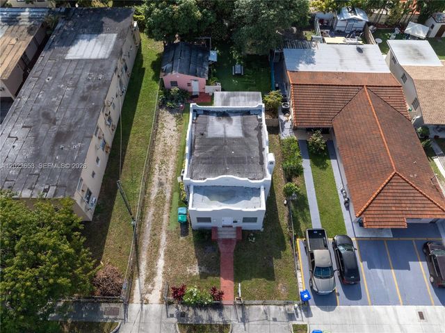 2744 SW 16th Ter, Miami, FL 33145