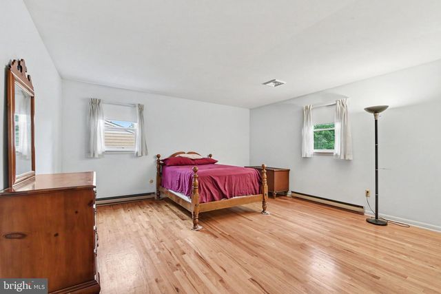 31 MOONGALE DRIVE, Carlisle, PA 17013