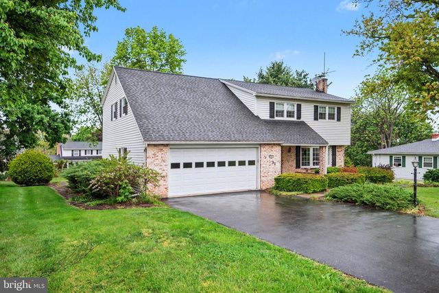 31 MOONGALE DRIVE, Carlisle, PA 17013