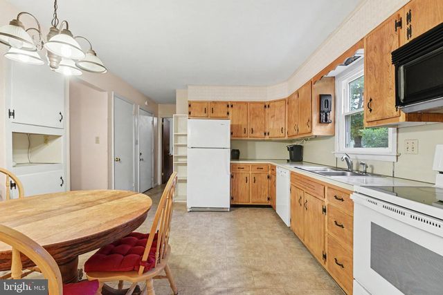 31 MOONGALE DRIVE, Carlisle, PA 17013