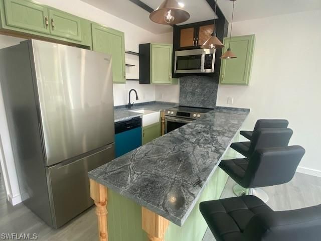 231 Santa Cruz ST, North Fort Myers, FL 33903