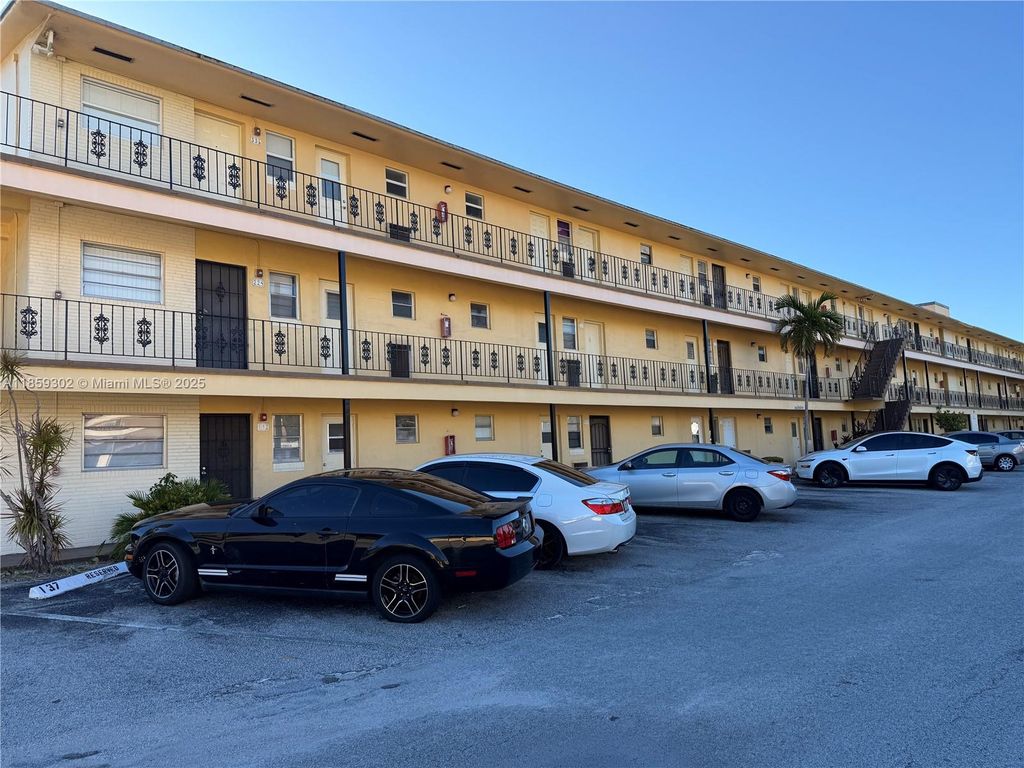 20201 NE 29th Ct D109, Aventura, FL 33180