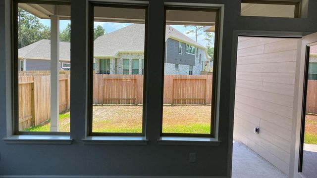 169 Hidden Peak Drive, Montgomery, TX 77316