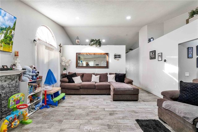 2784 Rosarita, San Bernardino, CA 92407