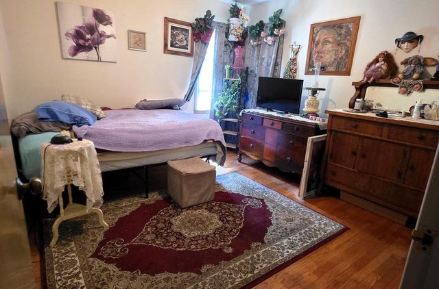 8914 W Stuth AVENUE, West Allis, WI 53227