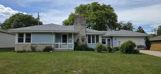 8914 W Stuth AVENUE, West Allis, WI 53227