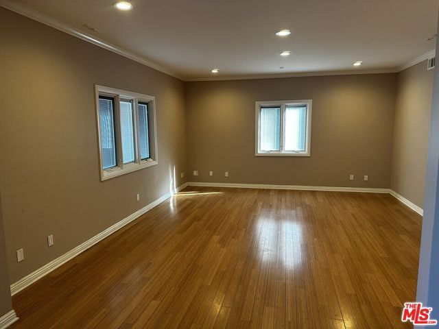 5560 Buffalo Avenue, Sherman Oaks, CA 91401