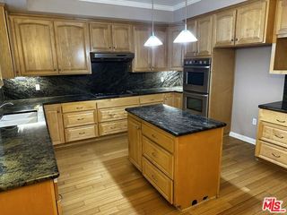 5560 Buffalo Avenue, Sherman Oaks, CA 91401