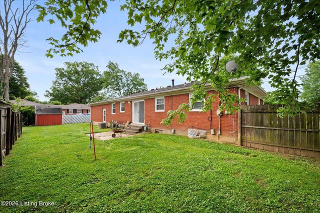 5711 Omega St, Louisville, KY 40258