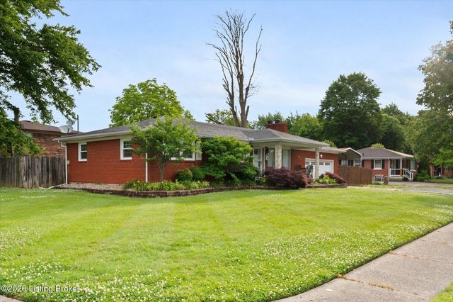5711 Omega St, Louisville, KY 40258