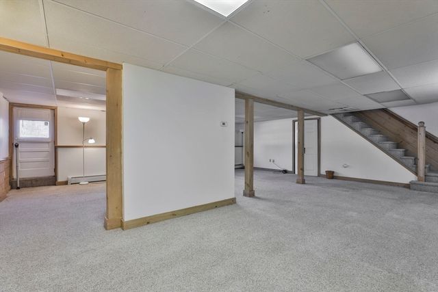 207 Oak Ridge Rd, Plaistow, NH 03085