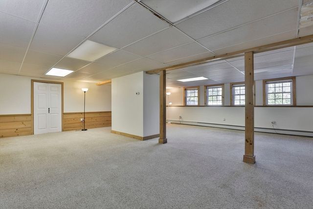 207 Oak Ridge Rd, Plaistow, NH 03085