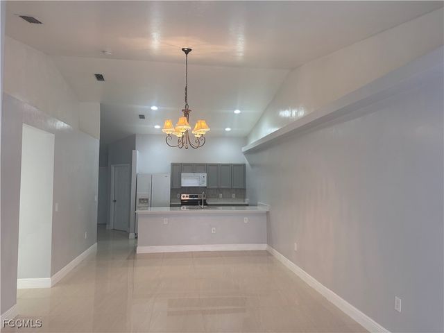 1003 Country CLub BLVD, Cape Coral, FL 33928