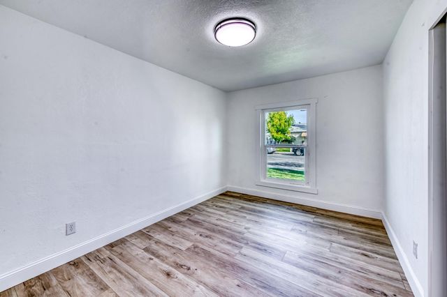 1609 N 6th Street, Fresno, CA 93703