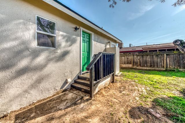 1609 N 6th Street, Fresno, CA 93703