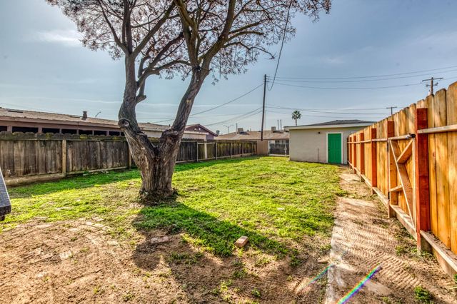 1609 N 6th Street, Fresno, CA 93703