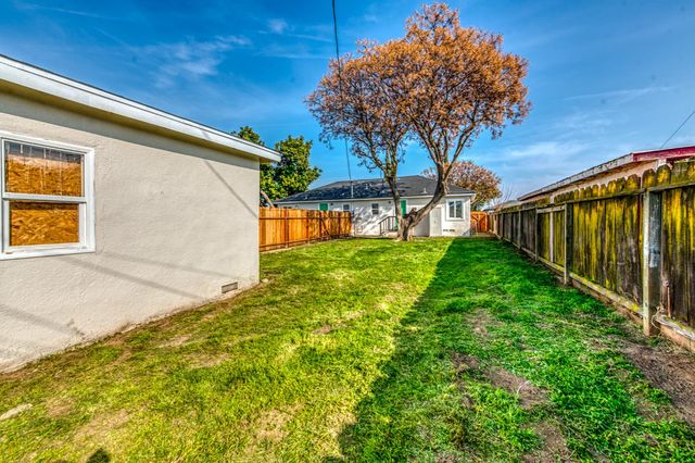 1609 N 6th Street, Fresno, CA 93703