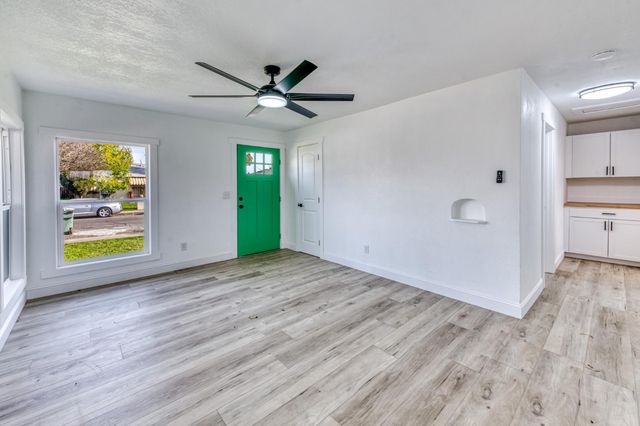 1609 N 6th Street, Fresno, CA 93703