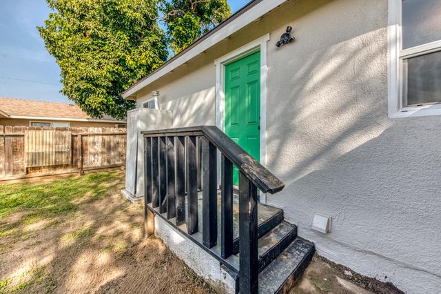 1609 N 6th Street, Fresno, CA 93703