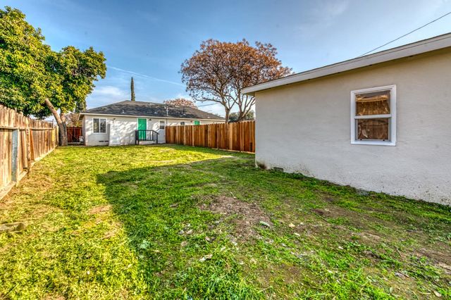 1609 N 6th Street, Fresno, CA 93703