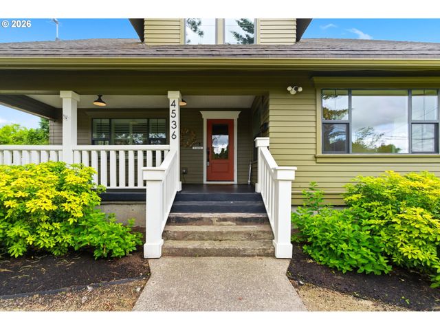 4536 Se WOODWARD St, Portland, OR 97206
