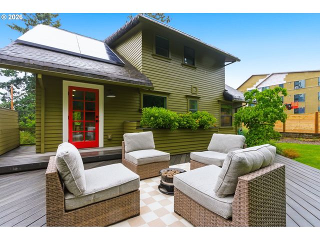 4536 Se WOODWARD St, Portland, OR 97206