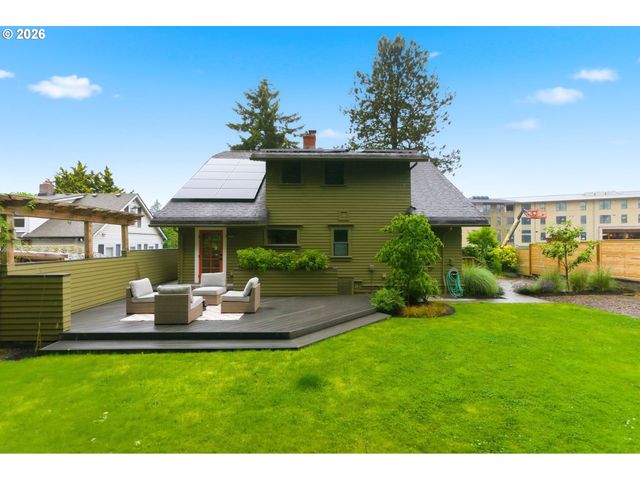 4536 Se WOODWARD St, Portland, OR 97206