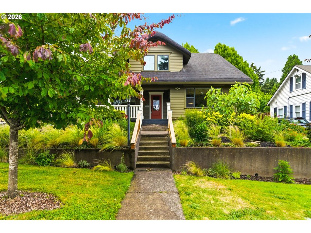 4536 Se WOODWARD St, Portland, OR 97206