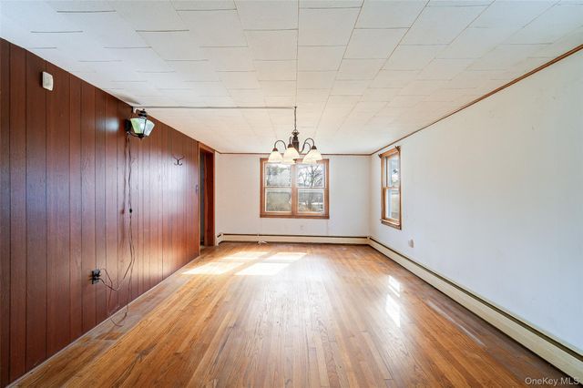 166 Brookside Farms, Newburgh, NY 12550