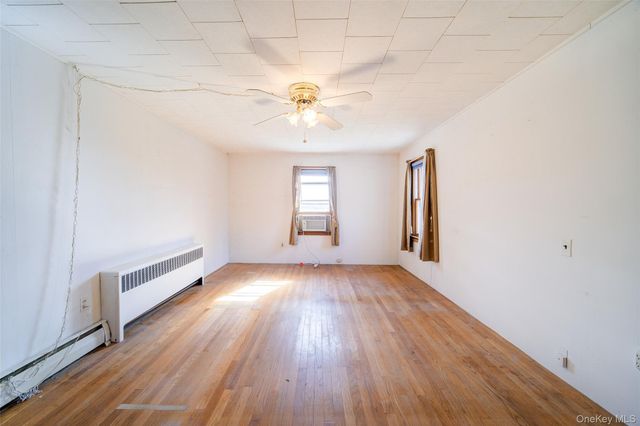 166 Brookside Farms, Newburgh, NY 12550