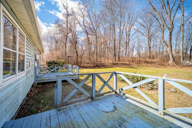 166 Brookside Farms, Newburgh, NY 12550