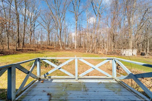 166 Brookside Farms, Newburgh, NY 12550